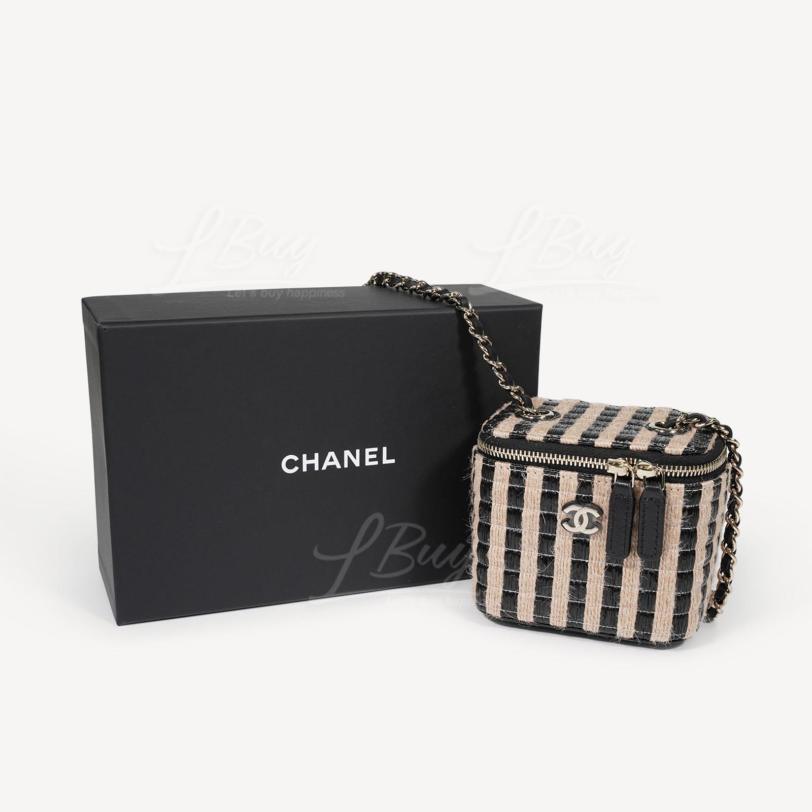 chanel camellia vanity with chain