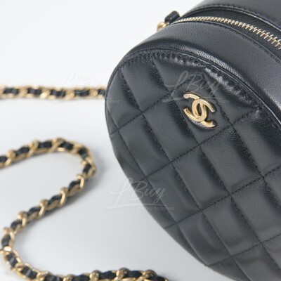 CHANEL-Chanel Round Clutch with Chain