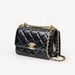 Chanel 新款小金球黑色小牛皮19cm垂蓋手袋鏈帶包