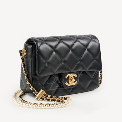 CHANEL-Chanel Pearl Chain Adjustable Buckle Flap Bag