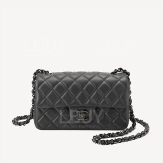 Chanel Classic Flap Bag Black CC Logo 20cm A69900