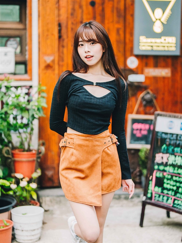 Suede Belted Skirt