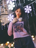  Photo Print Washed Sweatshirt