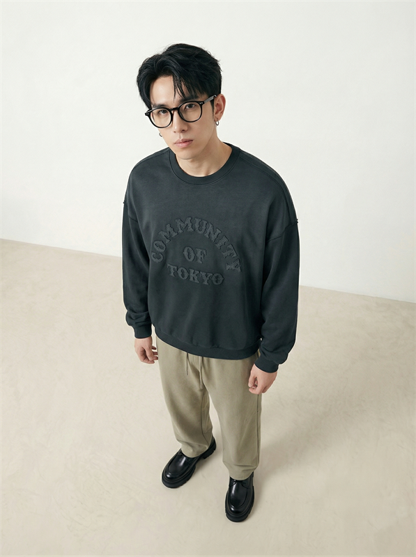 Patch Embroidery Sweatshirt