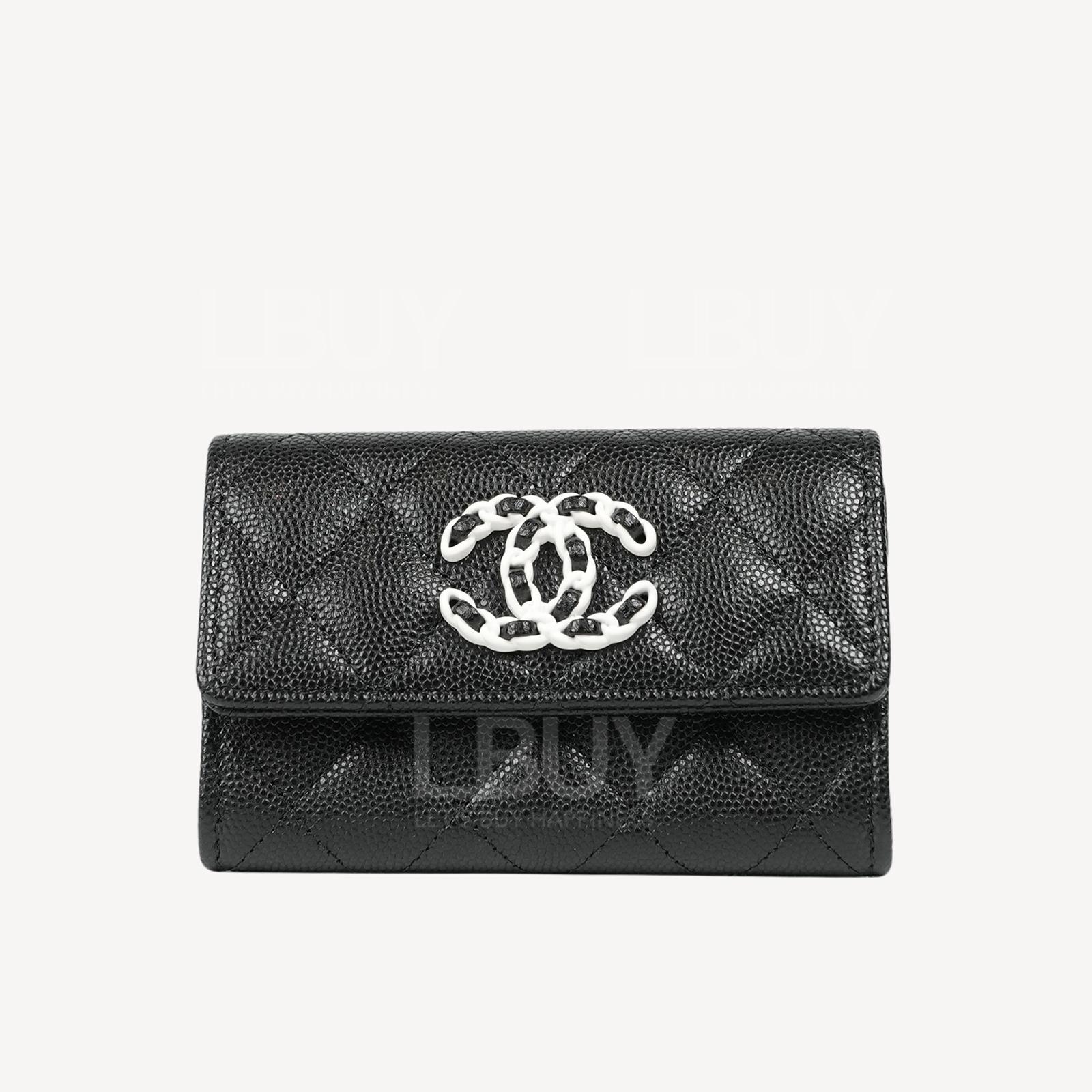 Chanel 皮穿链带白色CC Logo黑色垂盖卡片套 AP3717