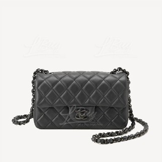 Chanel Classic Flap Bag Black CC Logo 20cm A69900