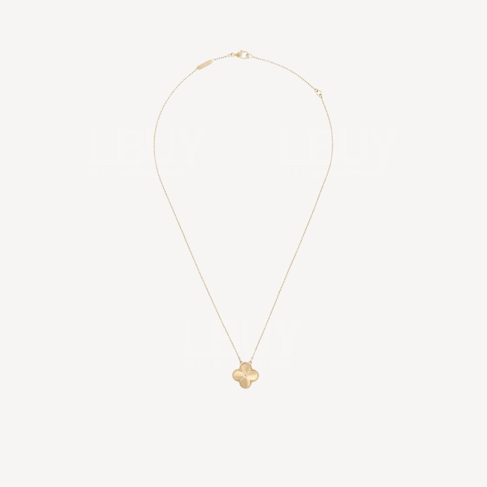 Vintage Alhambra pendant18K yellow gold