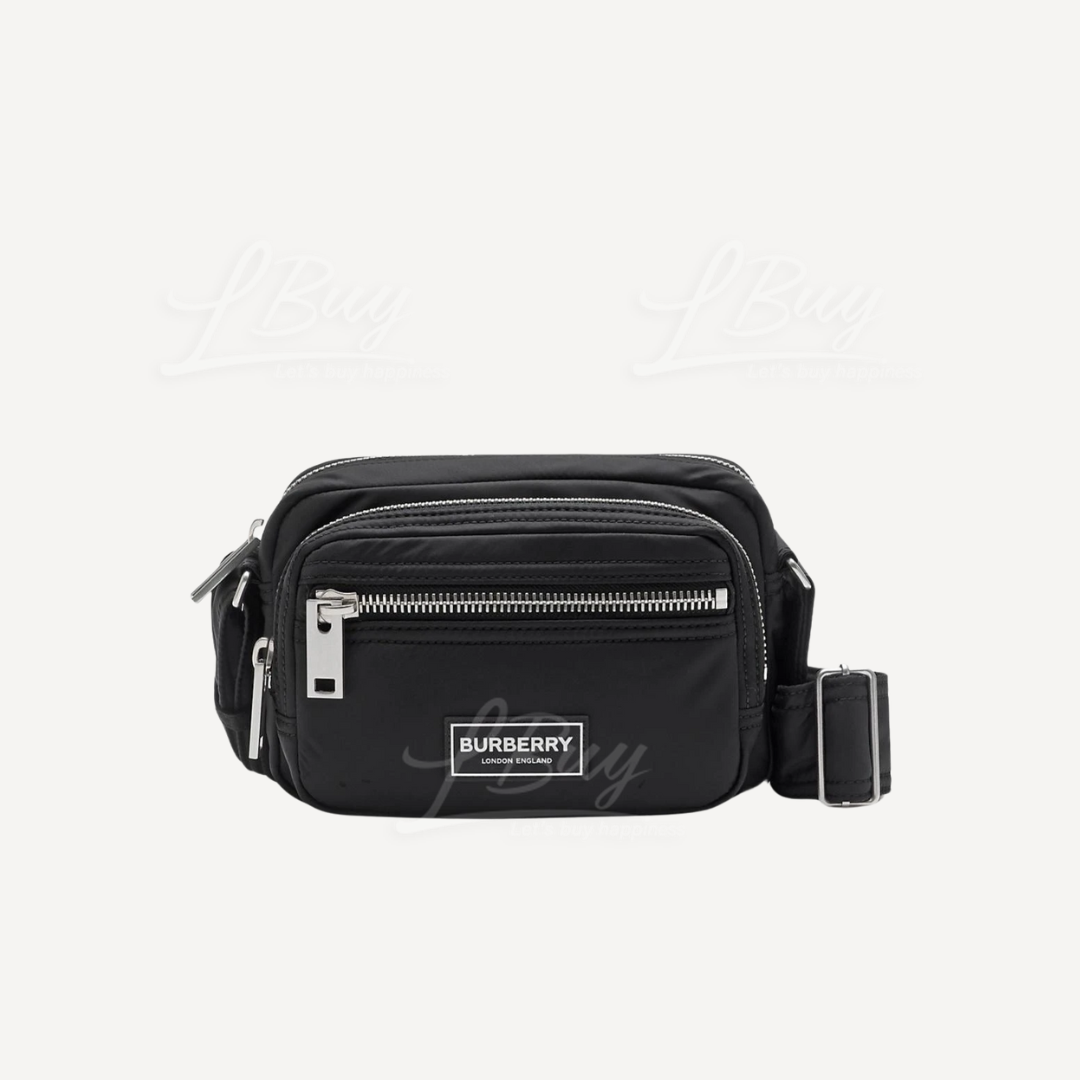Burberry 黑色尼龙拉炼斜背袋 80905701