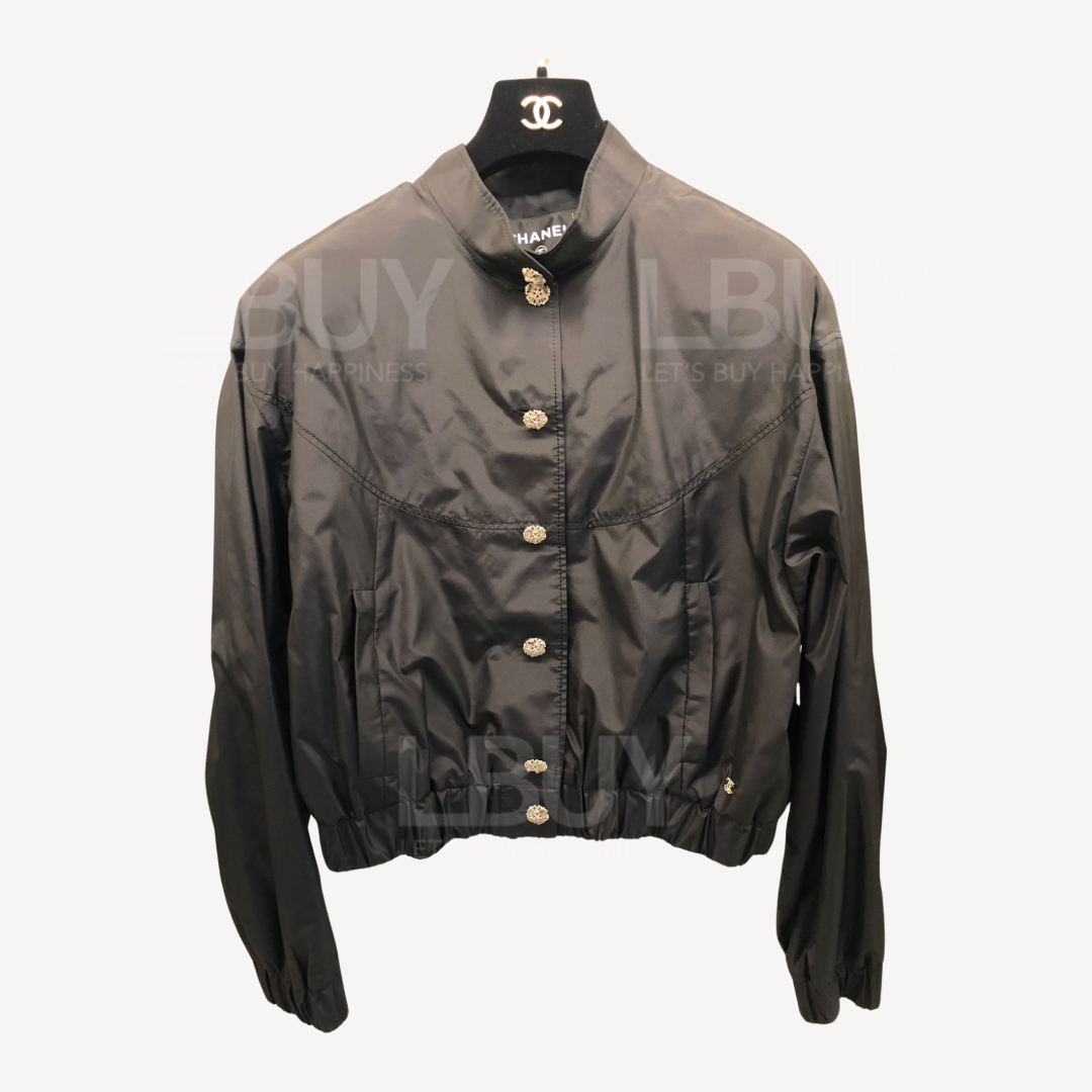 Chanel 金扣外套黑色 P80874