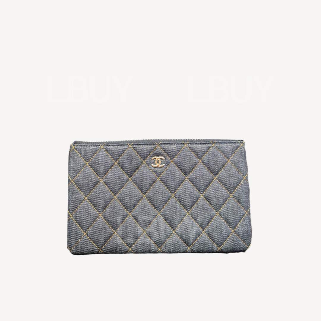 Chanel 深藍色牛仔布Pouch AP4101